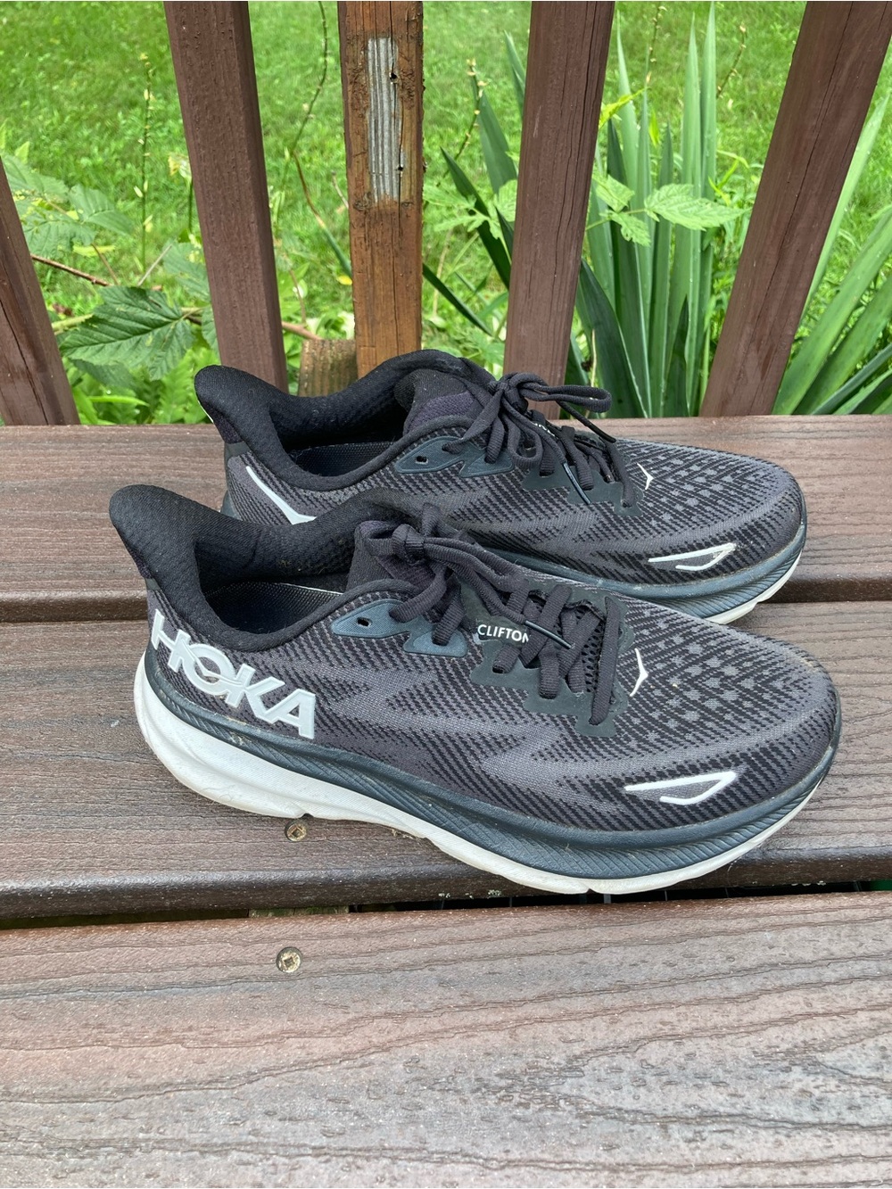 Hoka Clifton 9 Running Shoes for Women Black/White Size 8 B Sneakers - Picture 4 of 12